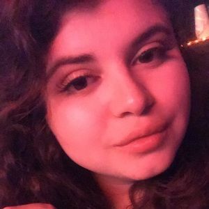 Meet your Posher, Esti